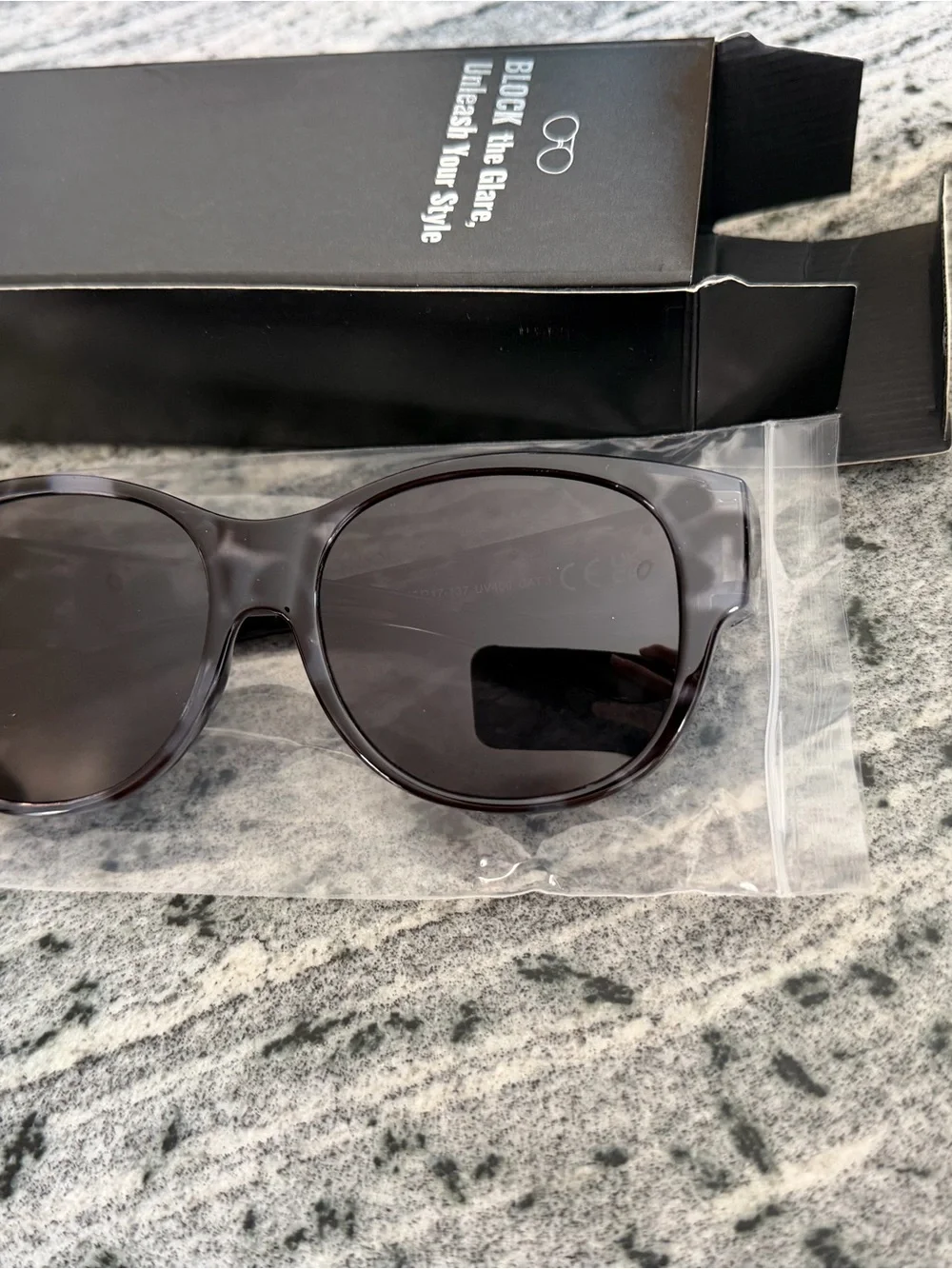 Classic Women's Black Frame Sunglasses — Sleek Everyday Style